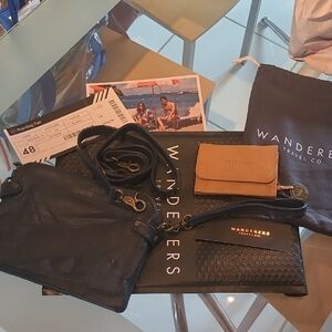 Wanderers Navy Blue and Tan Travel Set